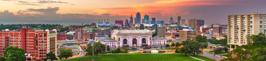 Union station + Kansas City skyline